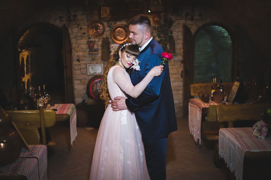 Fotógrafo de casamento Max Butuc (ralucabalan). Foto de 1 de junho 2016