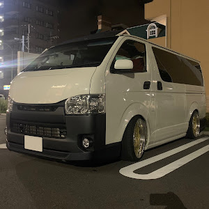 ハイエースバン TRH200V