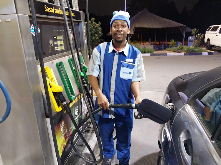 The price of petrol has decreased for the second consecutive month.