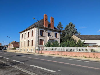 maison à Saint-Amand-Montrond (18)