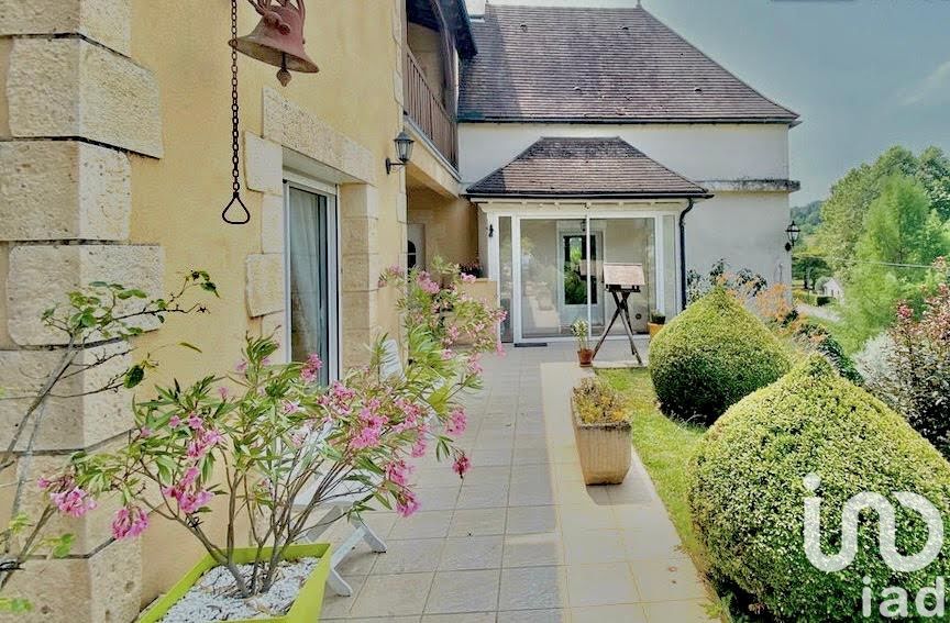 Vente maison 8 pièces 207 m² à Sarlat-la-caneda (24200), 496 000 €