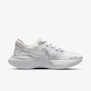 zoom x invincible run flyknit white / pure platinum / metallic silver