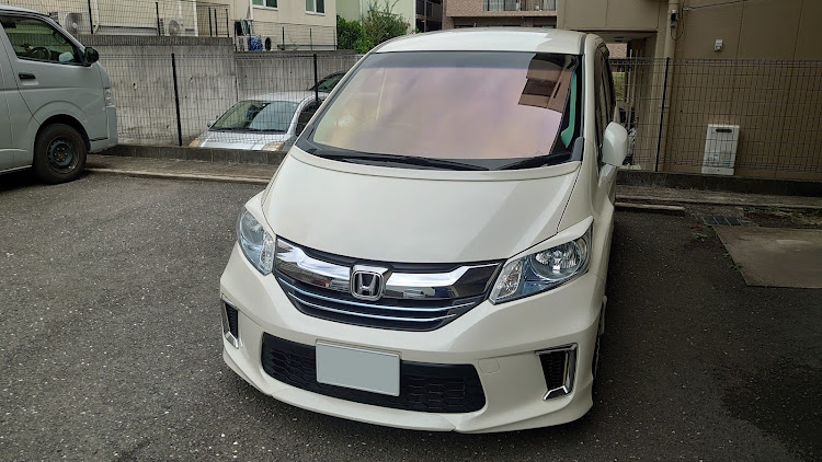 フリードのフリード ハイブリッド・9月もよろしくお願いします・骨折リハビリ中・ちょうど良い車高・DIYに関するカスタム事例の投稿画像1枚目
