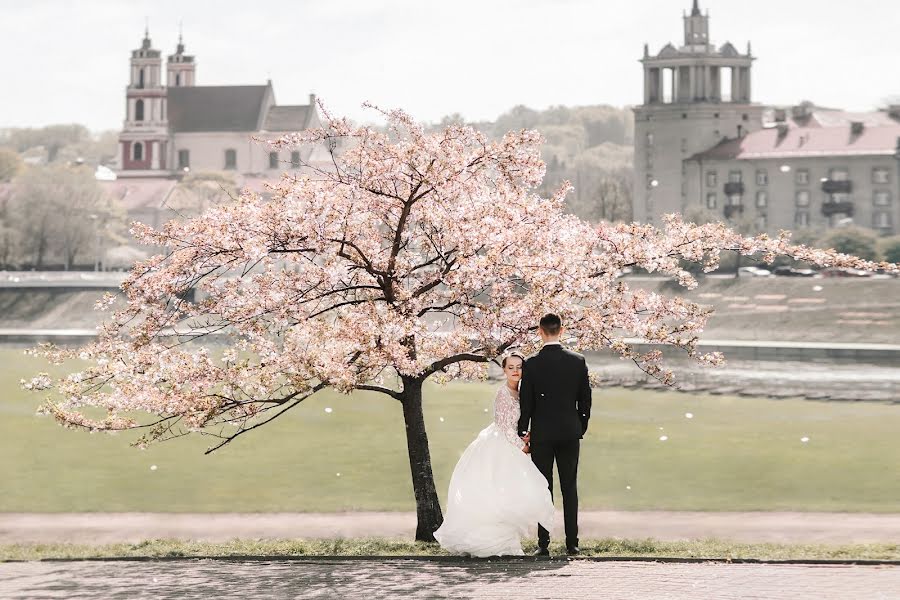 Hääkuvaaja Simona Valiuškytė (valiuskytephoto). Kuva otettu 15. syyskuuta 2019