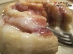 strawberry cream cheese cinnamon rolls was pinched from <a href="http://www.pomanmeals.com/strawberry-cream-cheese-cinnamon-rolls/" target="_blank">www.pomanmeals.com.</a>