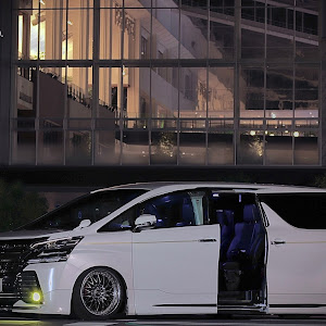 ヴェルファイア AGH30W