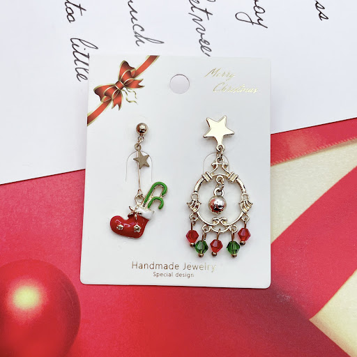 Title 4, Christmas Gift Earrings Bell Garland Beaded Gir...