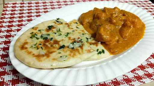 Chicken Curry With 2 Butter Naan