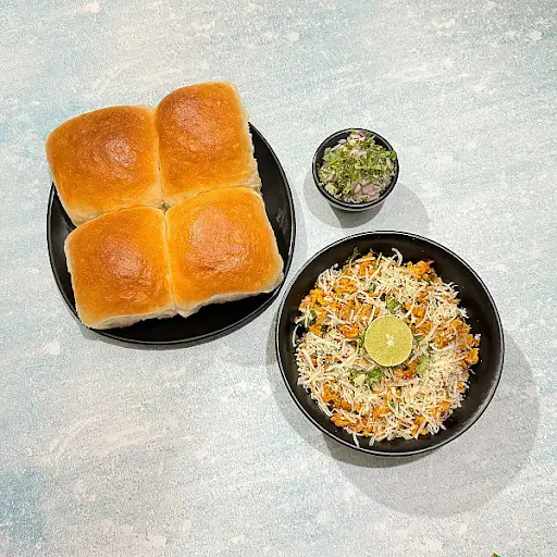 Double Egg Cheese Bhurji + 4 Pav