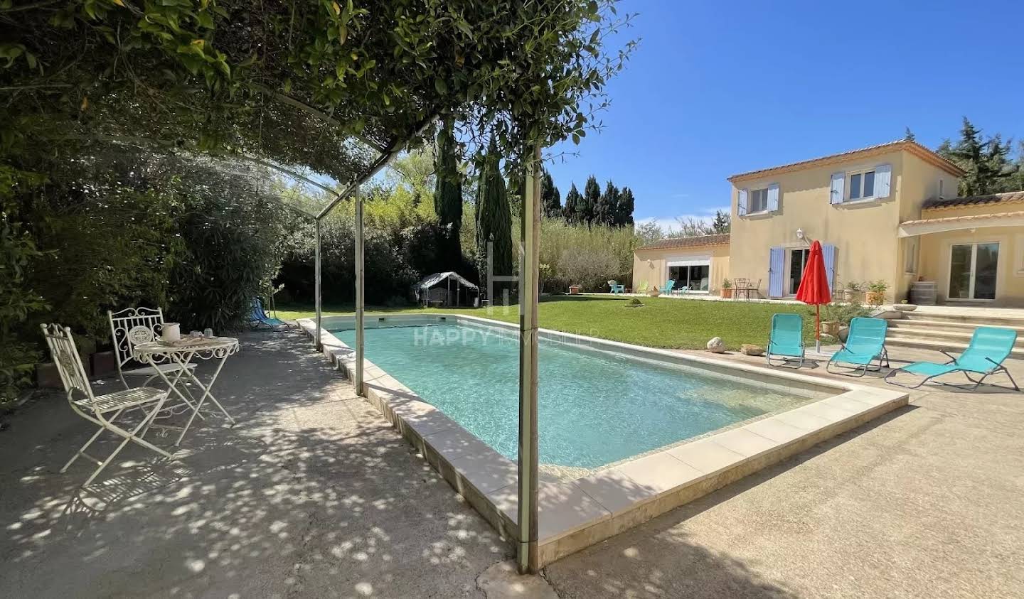 Villa with pool and garden Mouriès