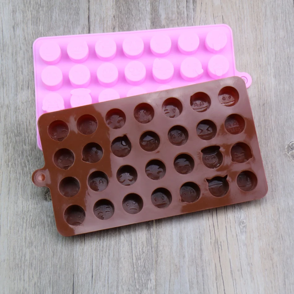 EmojiGoo Emoji Chocolate Mold Candy Ice Cube Jelly Mold Baking Tool. Make fun and creative emoji treats for any occasion