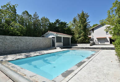 House with pool and terrace 10