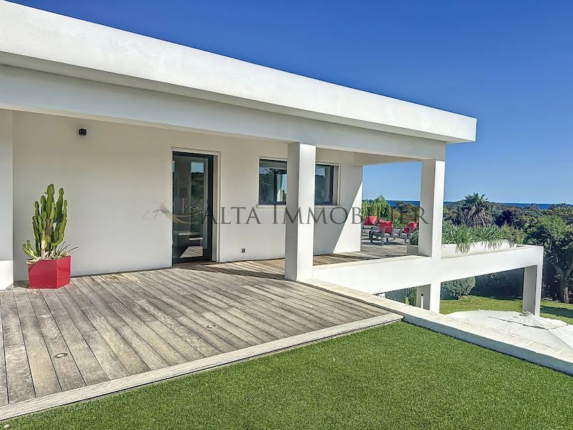 Vente villa 6 pièces 280 m² à Sainte lucie de porto vecchio (20144), 2 980 000 €