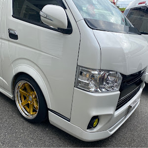 ハイエースバン TRH200V