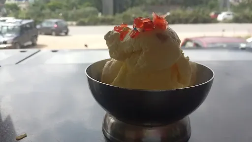 Butterscotch Ice Cream [1 Scoop]