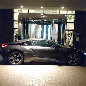 i8 クーペ