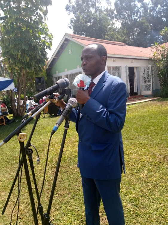 St.Peters Mumias Principal Cosmas Nabungolo adressing a gathering during the burial of Floerence Khaemba,the wife to University Don Prof.Battany Khaemba on August 7,2020