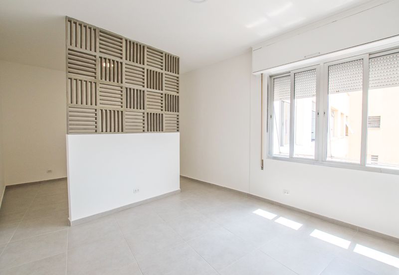 Apartamento Studio Reformado 1 Quarto Perto Metro República Para Alugar, 30 m² por R$ 2.292/mês - Av São João 802 - República - São Paulo/SP - AP19643