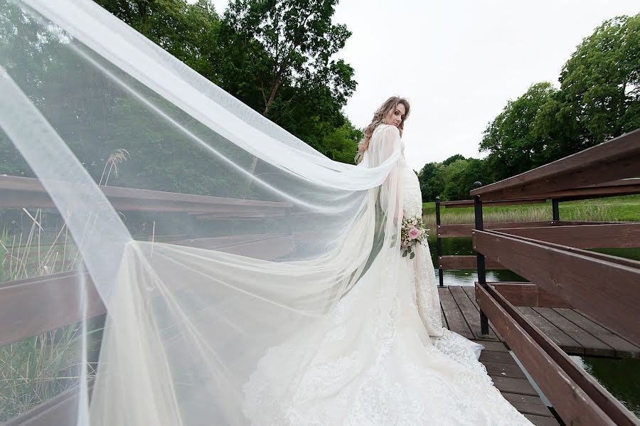 Fotógrafo de bodas Aleks Desmo (aleks275). Foto del 16 de agosto 2018