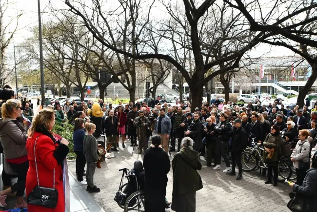 Novi protest zbog oduzete dece u Novom Sadu