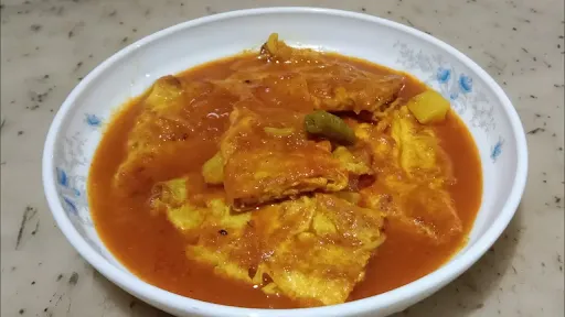 Egg Omelette Curry