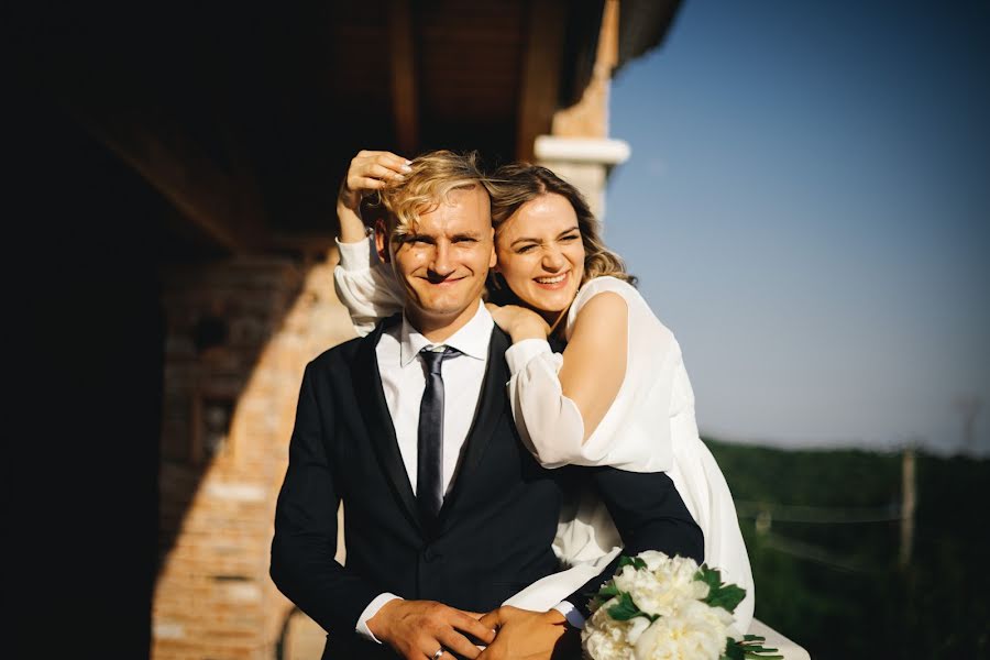 Fotógrafo de casamento Vitalik Gandrabur (ferrerov). Foto de 15 de junho 2022