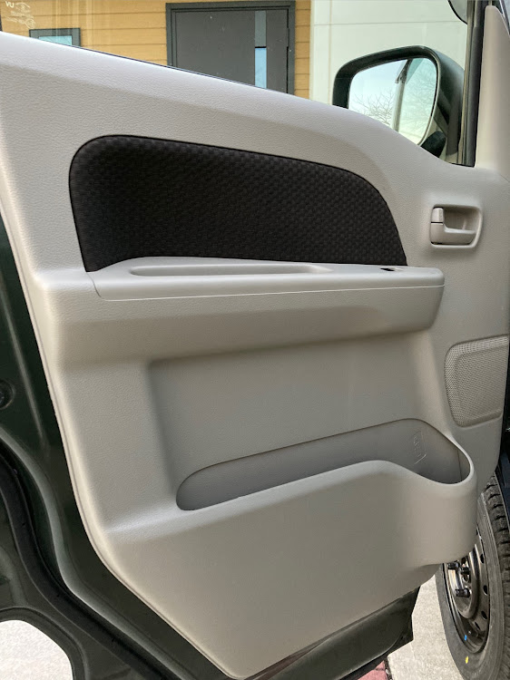 エブリイバンのリアワイパーレス・内張り塗装・なんちゃってアゲバン・DIY友達募集中に関するカスタム事例の投稿画像3枚目