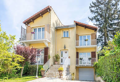 Maison avec terrasse 1