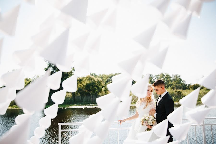 Fotógrafo de casamento Tolik Boev (tolikboev). Foto de 27 de outubro 2016