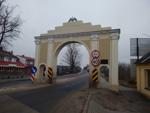 Slesin - triumphal arch.