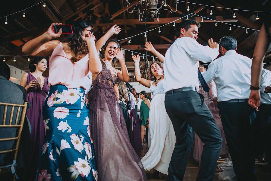 Fotógrafo de casamento Valery Garnica (focusmilebodas2). Foto de 7 de março 2019