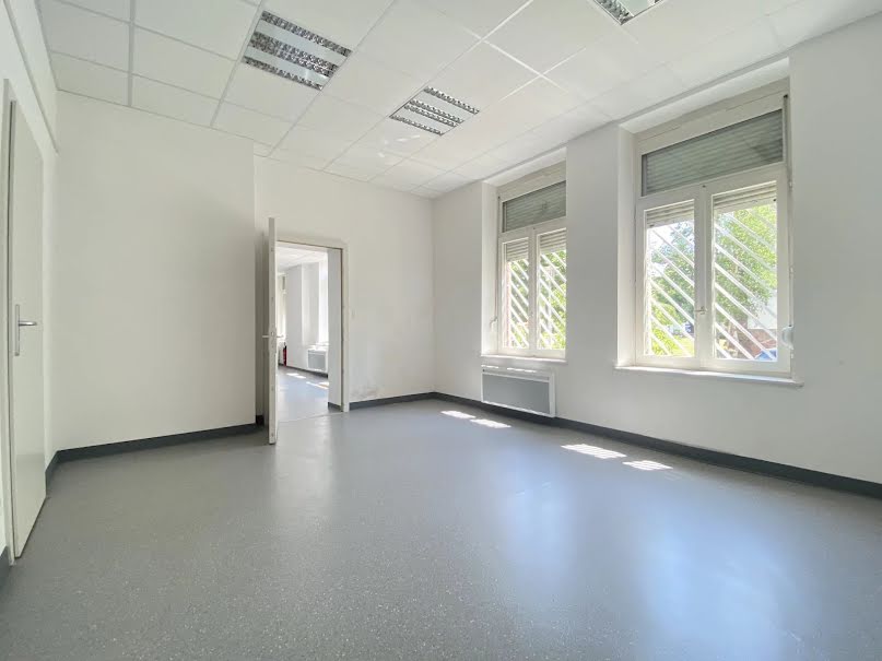 Location  locaux professionnels  300 m² à Wissembourg (67160), 1 000 €