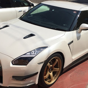 NISSAN GT-R R35