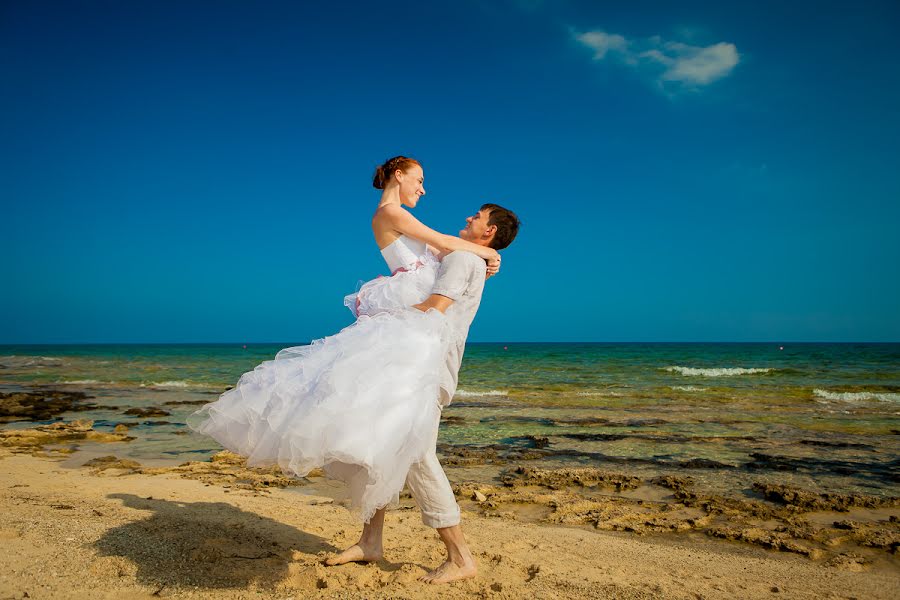 Wedding photographer Vladimir Makhonin (baralgindesign). Photo of 14 April 2015