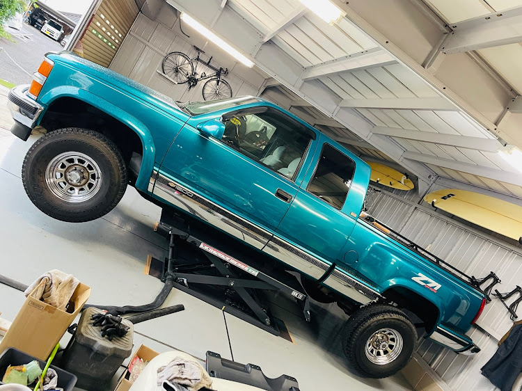 K1500のgaragewakao・ガレージリフト・シザーリフトに関するカスタム事例の投稿画像1枚目