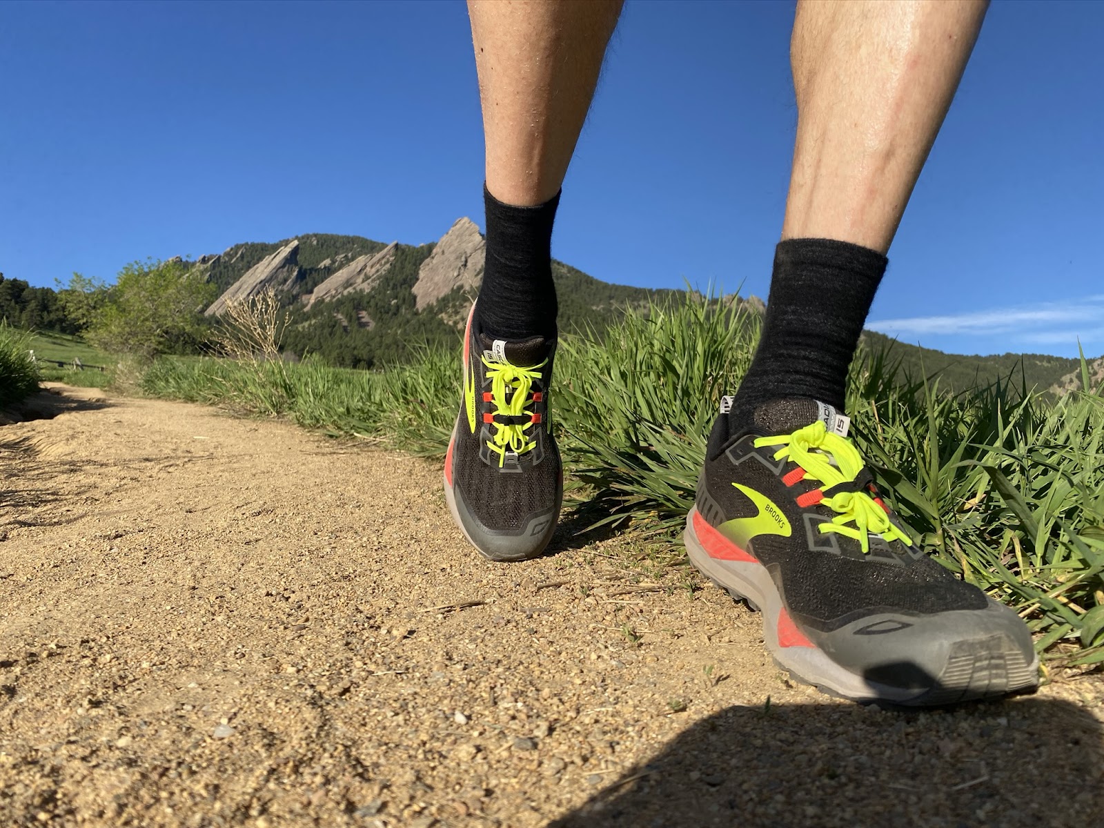  Brooks Men's Cascadia 15 Trail Running Shoe -  Black/Raven/Cherry Tomato - 7 Medium