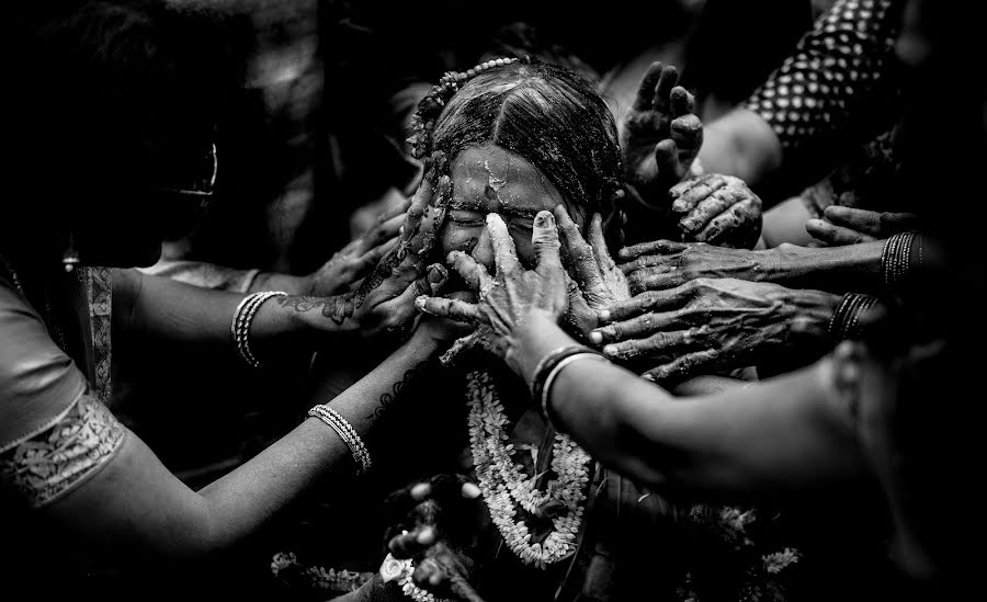 Fotógrafo de casamento Sougata Mishra (chayasutra). Foto de 7 de julho 2022