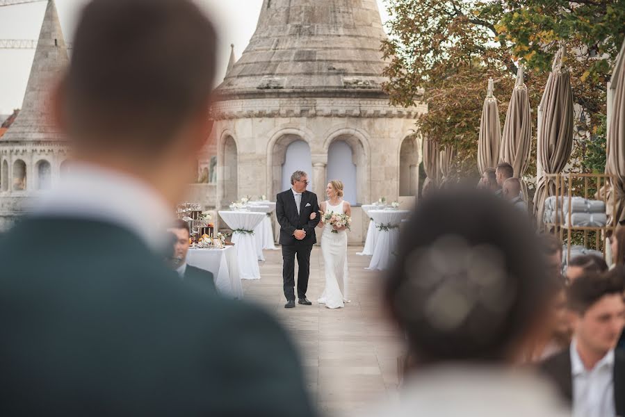 Fotografo di matrimoni Máté Liszkai (mliszkaphoto). Foto del 9 ottobre 2022