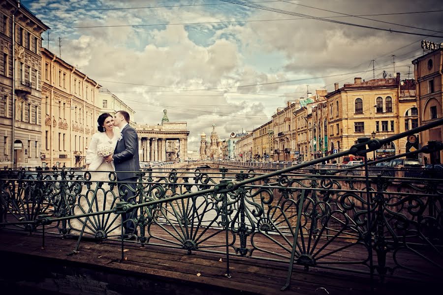 Nhiếp ảnh gia ảnh cưới Anna Averina (averinafoto). Ảnh của 22 tháng 12 2012