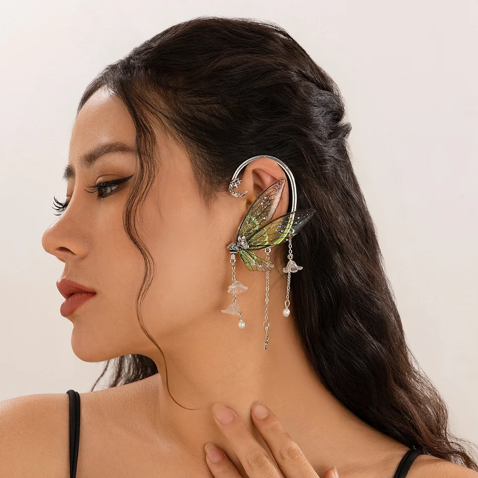 Clip d'oreille aile de papillon et gland d'elfe contour – Élégance féerique pour un look unique et enchanteur, facile à porter.