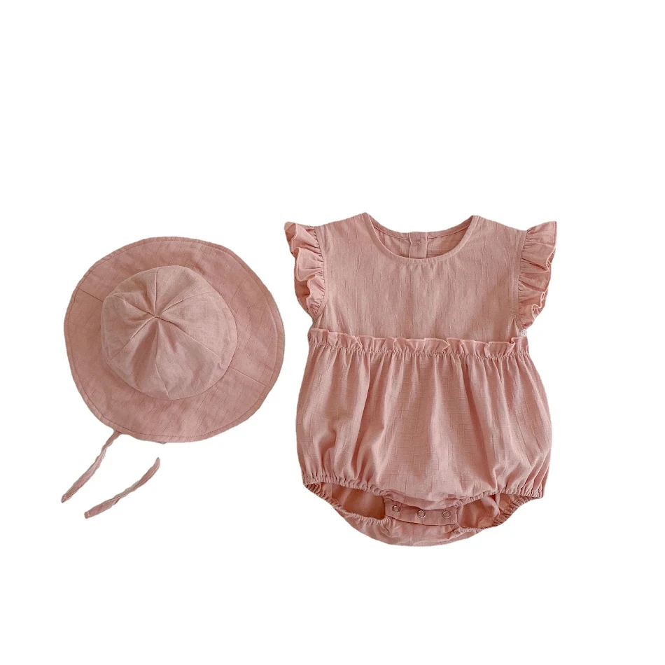 Barboteuse bébé fille couleur unie et chapeau de soleil. Protège et habille votre petite fille les jours ensoleillés. Confortable et adorable.