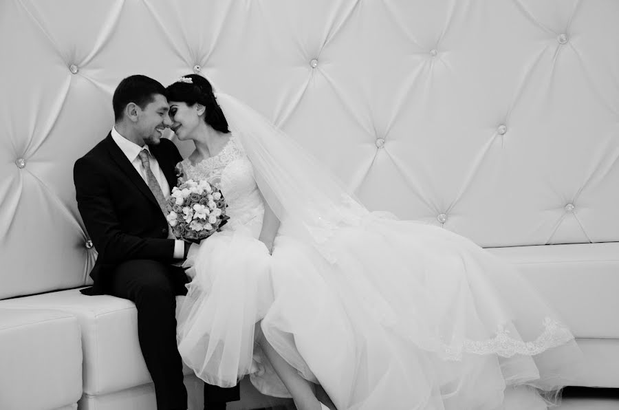 Fotografo di matrimoni Zinaida Butkova (butkova). Foto del 13 luglio 2015