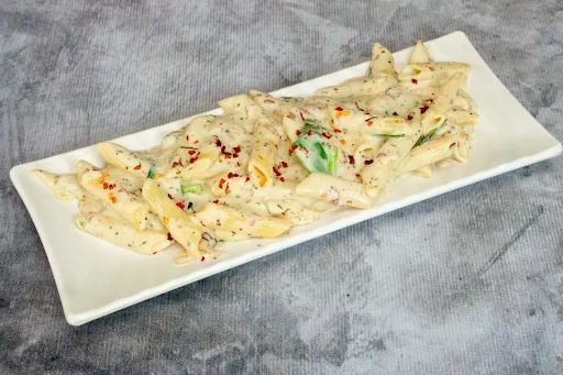 White Sauce Paneer Pasta