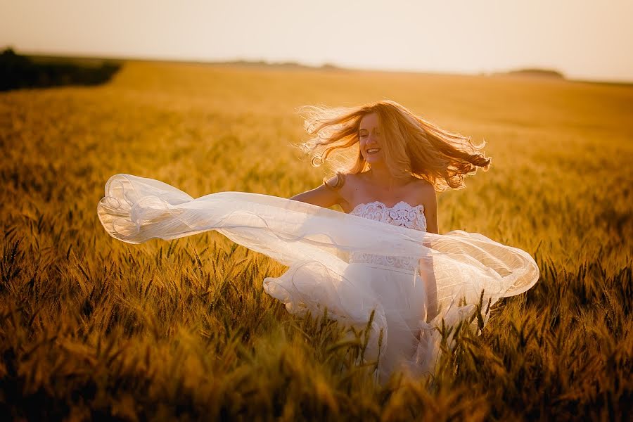 Fotografo di matrimoni Alexie Kocso Sandor (alexie). Foto del 5 agosto 2019