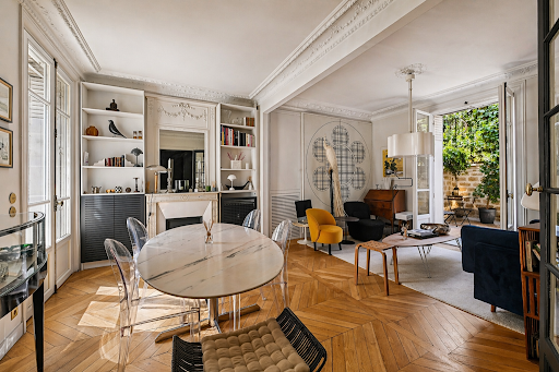 Apartment with terrace 1