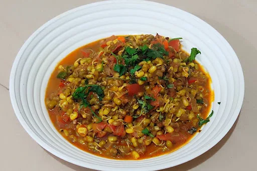 Matki And Moong Fry