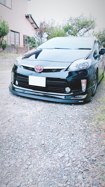 プリウスのDIY・車高調整に関するカスタム事例の投稿画像1枚目