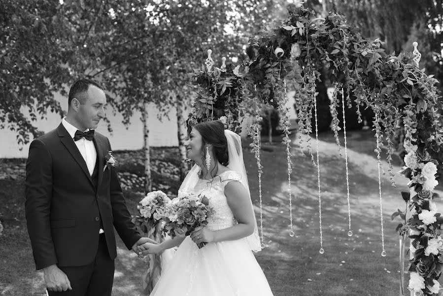 Fotografo di matrimoni Dima Unik (dimaunik). Foto del 14 novembre 2017