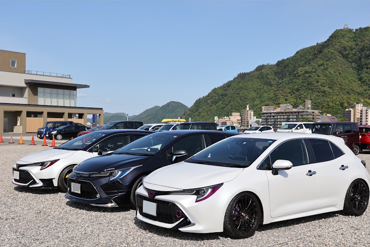 カローラスポーツのZWE213H・カローラツーリング・岐阜城・川原町の古い町並みに関するカスタム事例の投稿画像5枚目