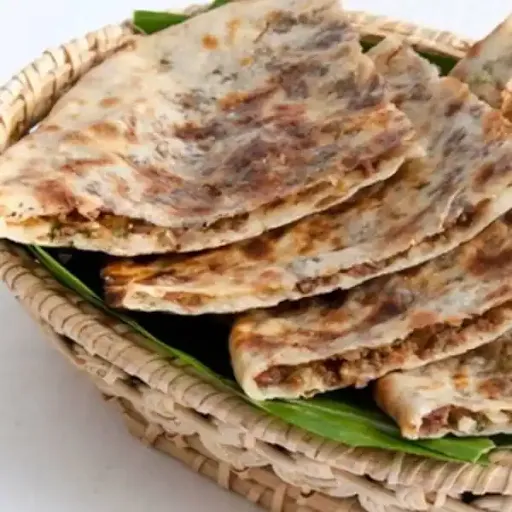 Chicken Keema Naan